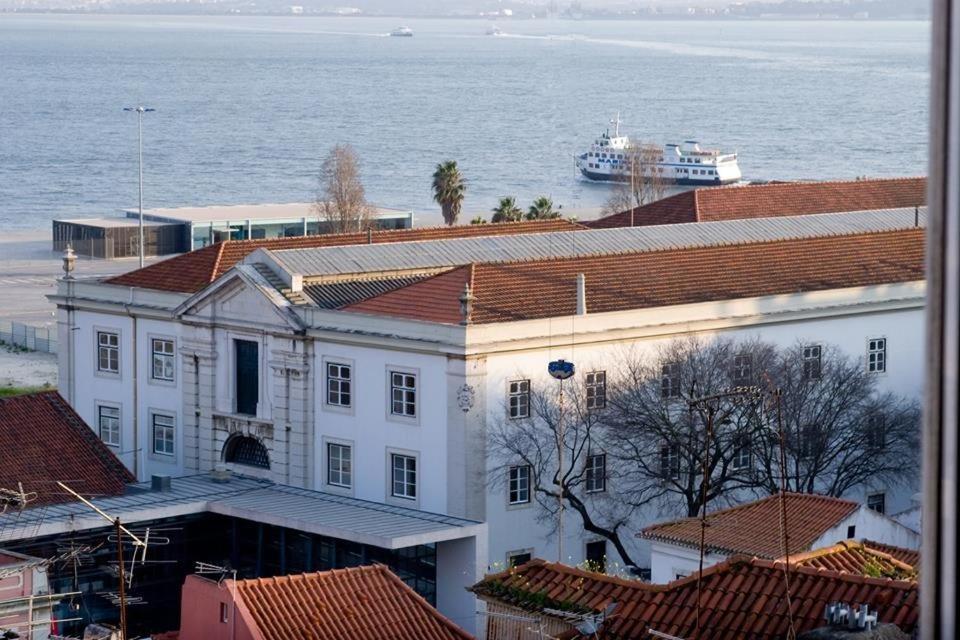 Pequeno Hostel Lisbon Luaran gambar